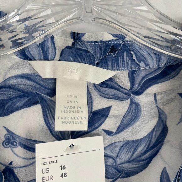 H&M Sheer Button Down Sleeveless Blouse - Picture 7 of 10